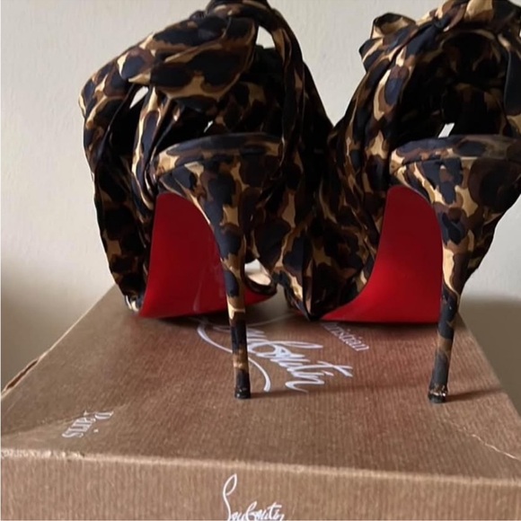 Christian louboutin Sandal du Desert Silk Ankle-Wrap Red Sole Sandals leopard - Picture 2 of 4
